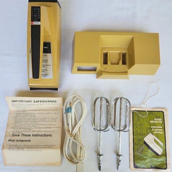 Vintage Sears Hand Mixer 5 Speeds Model 34 82892 Harvest Gold Original Open Box - Picture 1 of 16